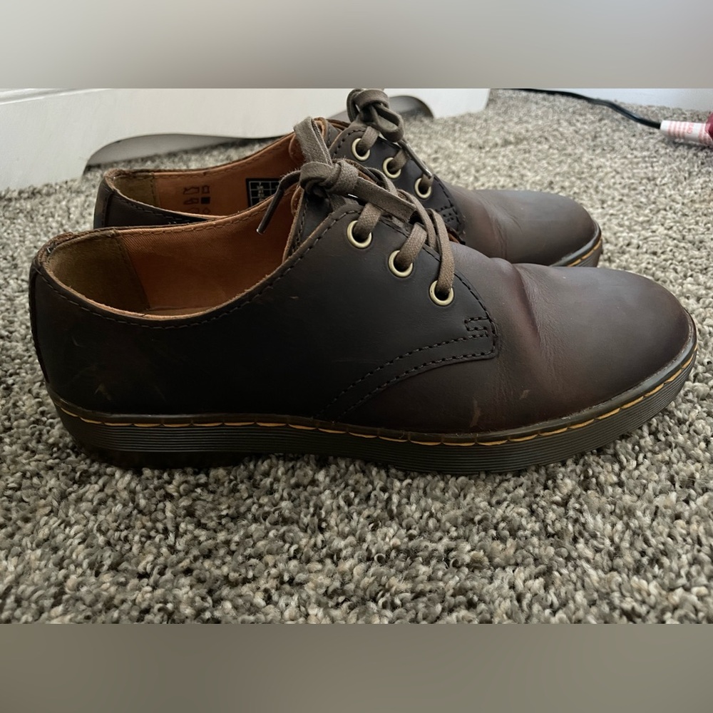 DR. MARTENS
Coronado Shoes